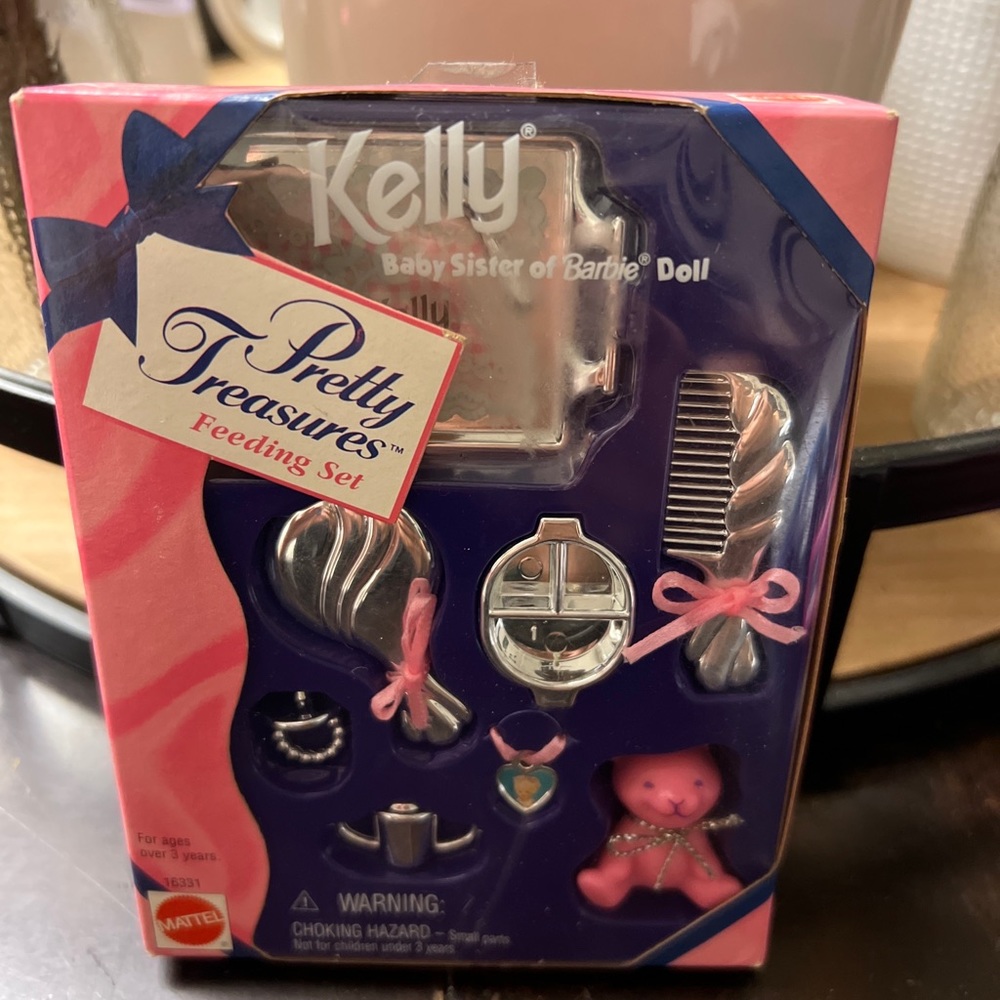 BARBIE/ Kelly Pretty Treasures Feeding Set  Accessories 1996 NIB.